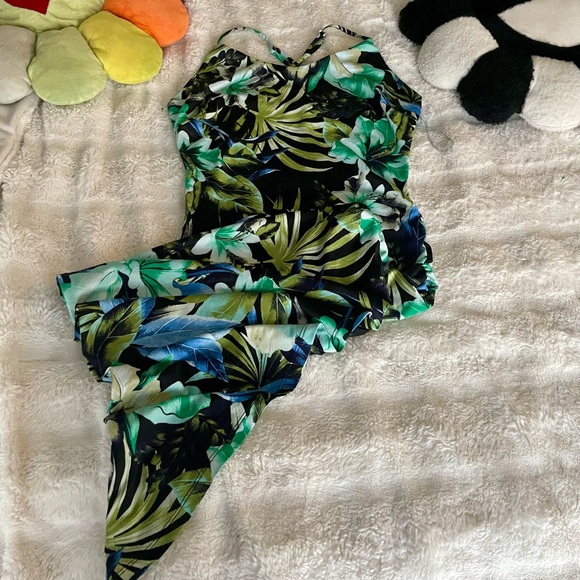 Green tropical print, backless, asymmetrical sundress - Picture 1 of 3